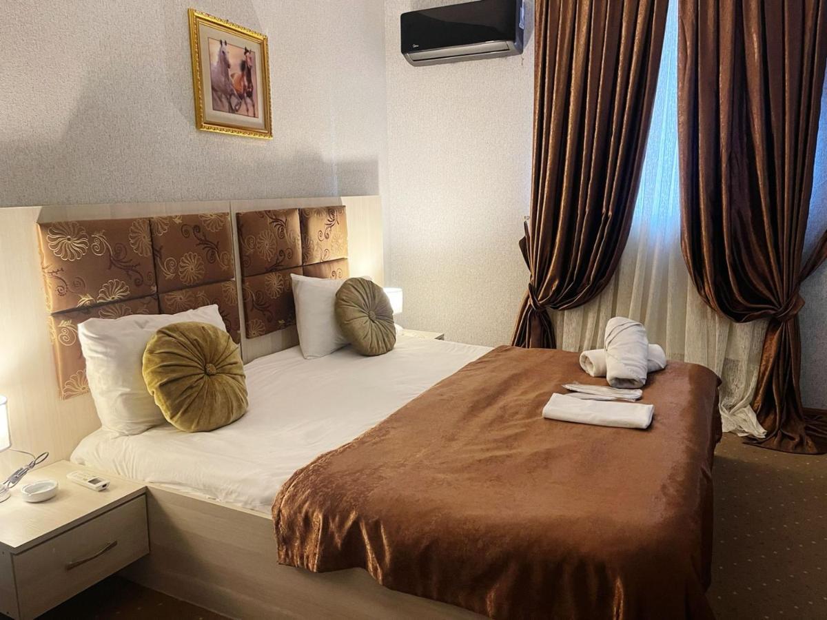 Econom Maxim Hotel Баку Екстериор снимка
